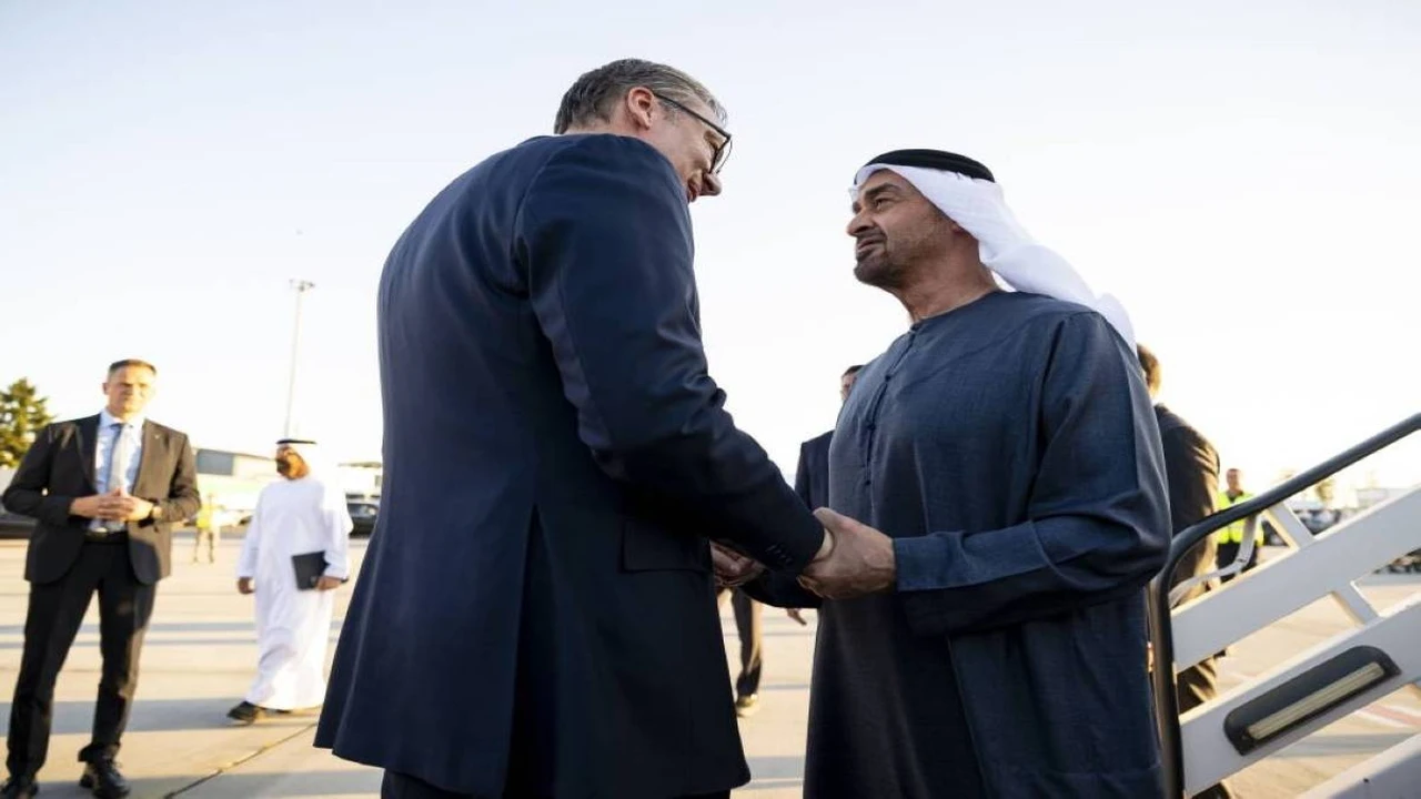 رئيس الدولة يناقش تعزيز الشراكة الإستراتيجية مع الرئيس الصربي